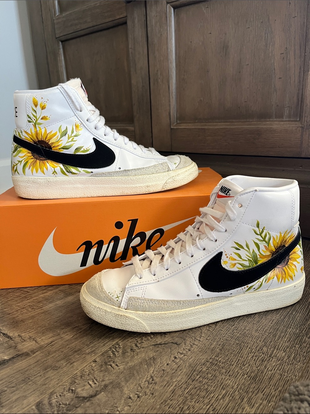 Nike BLAZER Mid ‘77 High-Top Sneakers with custom painting/ art sz. 7.5 women